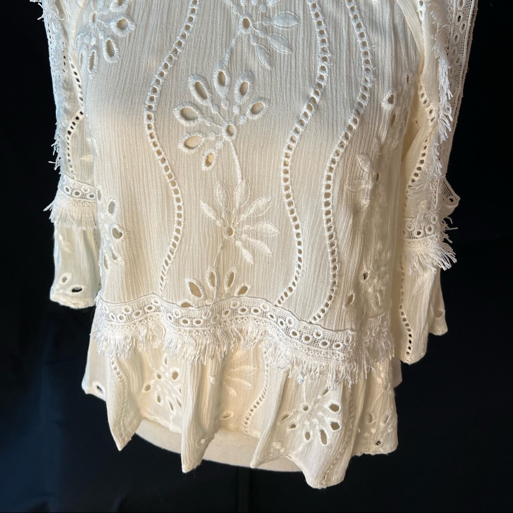 Storee Cream Top Open Back - Picture 12 of 14